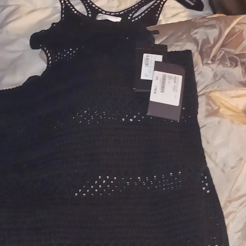 Clothes - Picture 3 of 4